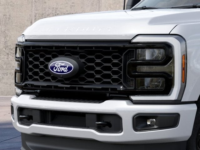 2027 Ford Super Duty F-350 SRW XLT