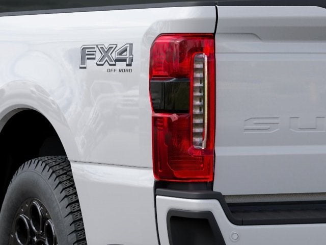 2027 Ford Super Duty F-350 SRW XLT