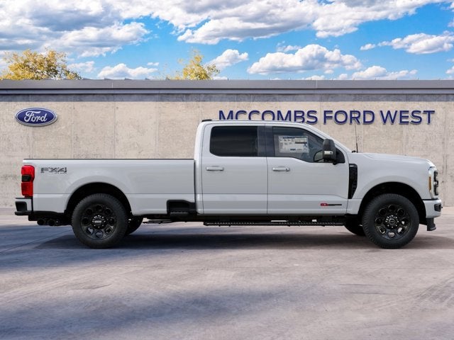2027 Ford Super Duty F-350 SRW XLT