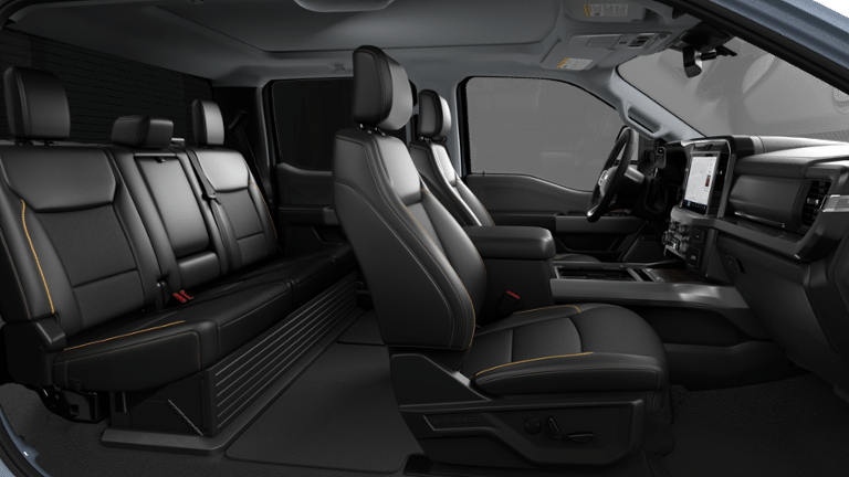 2027 Ford Super Duty F-350 DRW Lariat®