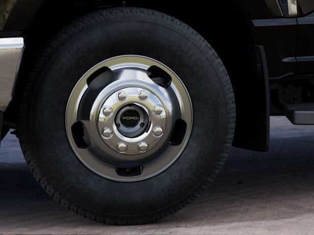 2027 Ford Super Duty F-350 DRW Lariat®