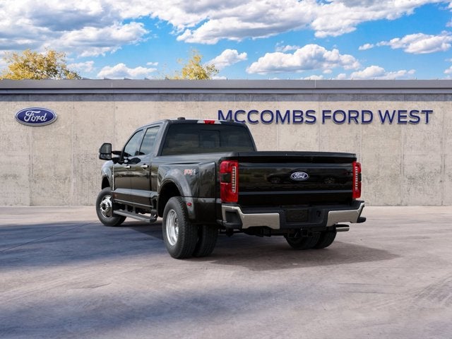 2027 Ford Super Duty F-350 DRW Lariat®