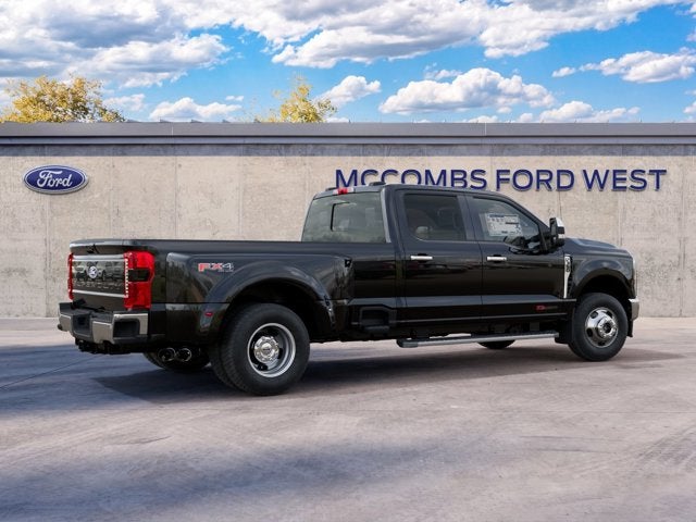 2027 Ford Super Duty F-350 DRW Lariat®