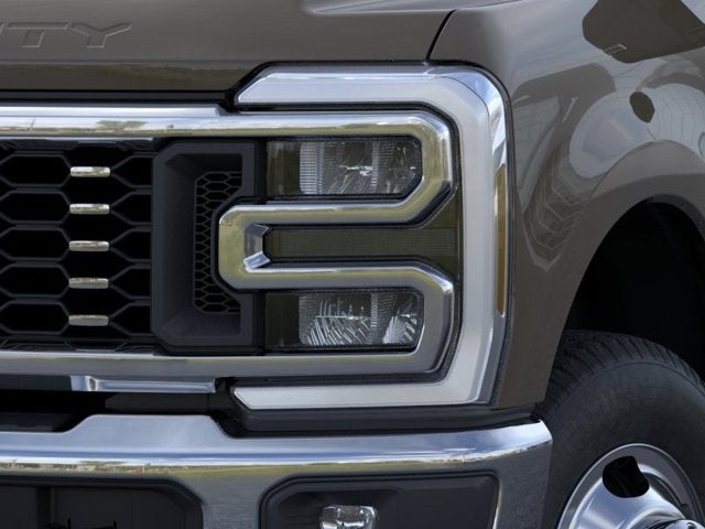 2026 Ford Super Duty F-350 DRW Lariat