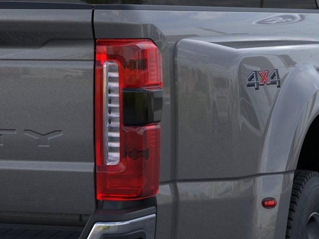2026 Ford Super Duty F-450 DRW Lariat