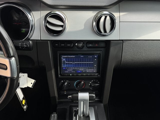 2006 Ford Mustang GT Deluxe