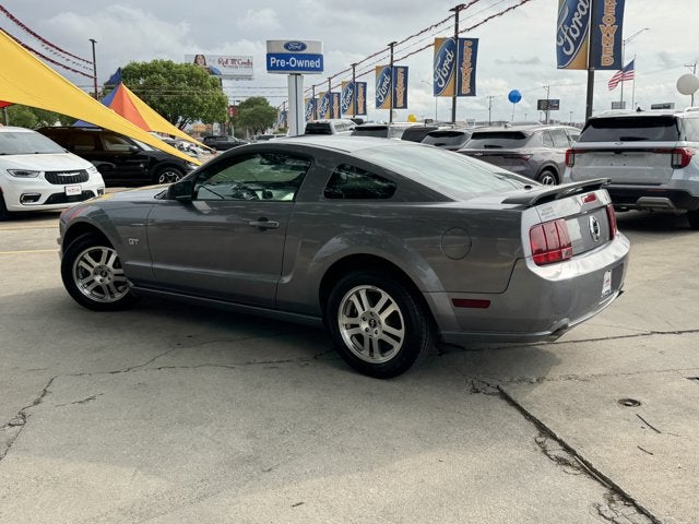2006 Ford Mustang GT Deluxe