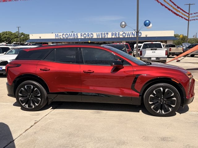 Used 2025 Chevrolet Blazer EV RS with VIN 3GNKDJRJ4SS210103 for sale in San Antonio, TX