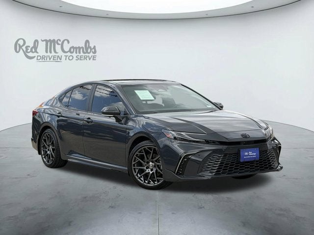 2025 Toyota Camry XSE Hybrid's photo