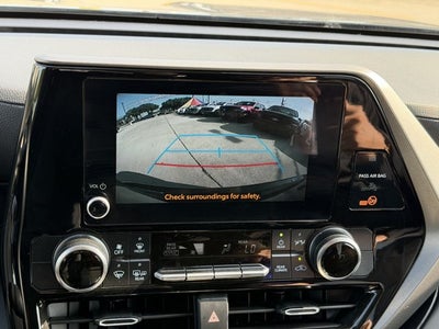 2025 Toyota Highlander LE