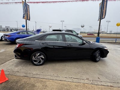 2025 Hyundai Elantra Hybrid Limited