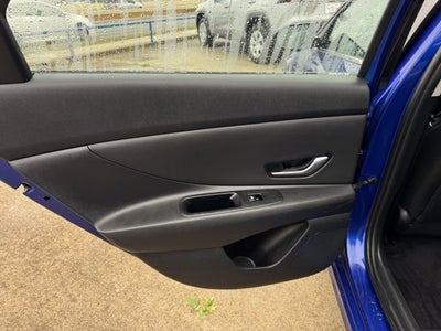 2025 Hyundai Elantra Hybrid Limited