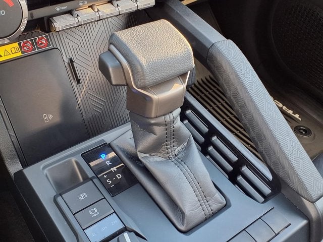 2025 Toyota Tacoma 4WD SR5