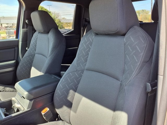 2025 Toyota Tacoma 4WD SR5