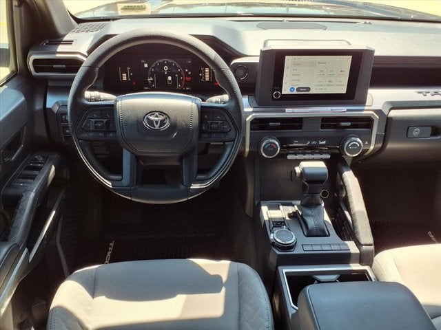 2025 Toyota Tacoma 4WD SR5