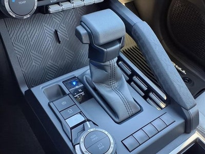 2025 Toyota Tacoma 4WD SR5