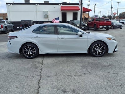2023 Toyota Camry SE