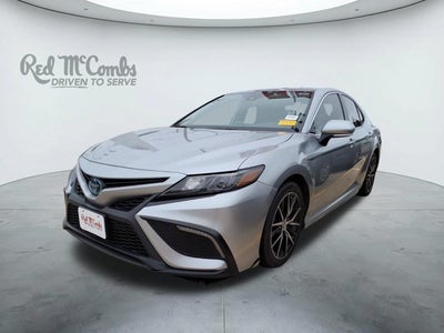 2022 Toyota Camry Hybrid SE