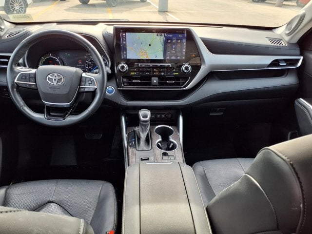 2021 Toyota Highlander Hybrid Platinum