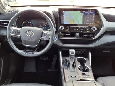 2021 Toyota Highlander Hybrid Platinum