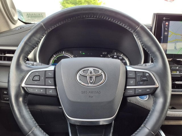 2021 Toyota Highlander Hybrid Platinum