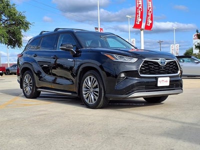 2021 Toyota Highlander Hybrid Platinum