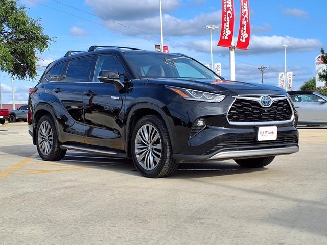 2021 Toyota Highlander Hybrid Platinum