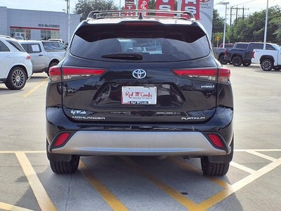 2021 Toyota Highlander Hybrid Platinum