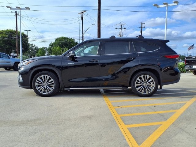 2021 Toyota Highlander Hybrid Platinum