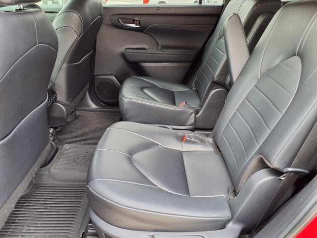 2024 Toyota Highlander Hybrid XLE