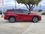 2024 Toyota Highlander Hybrid XLE