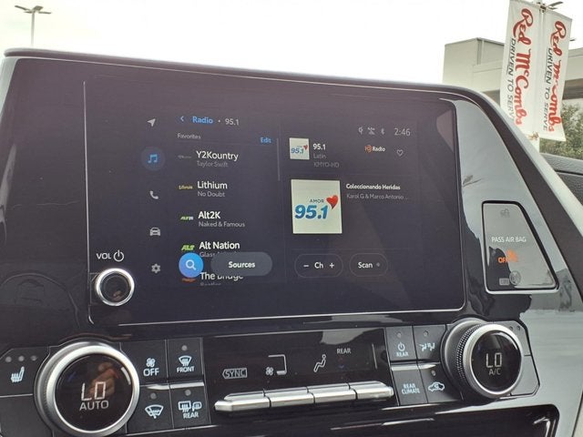 2025 Toyota Highlander Hybrid XLE