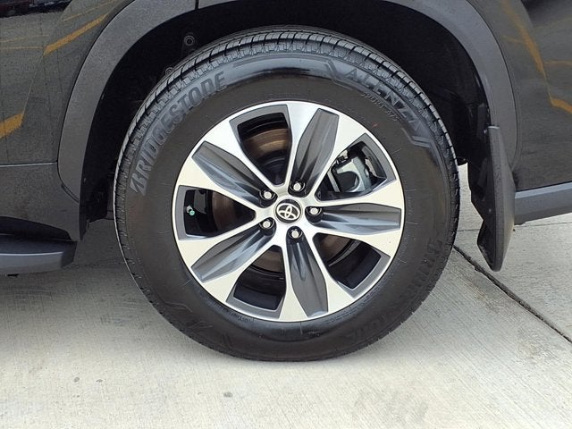 2025 Toyota Highlander Hybrid XLE