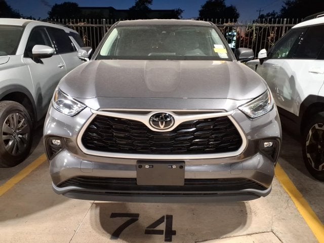 2025 Toyota Highlander LE