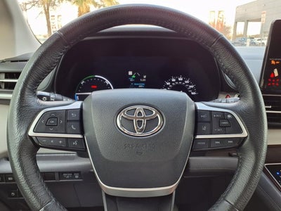 2023 Toyota Sienna XLE