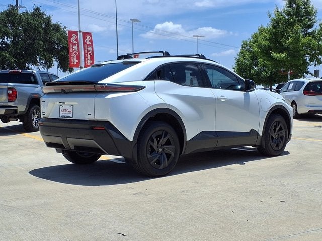 2026 Toyota C-HR SE