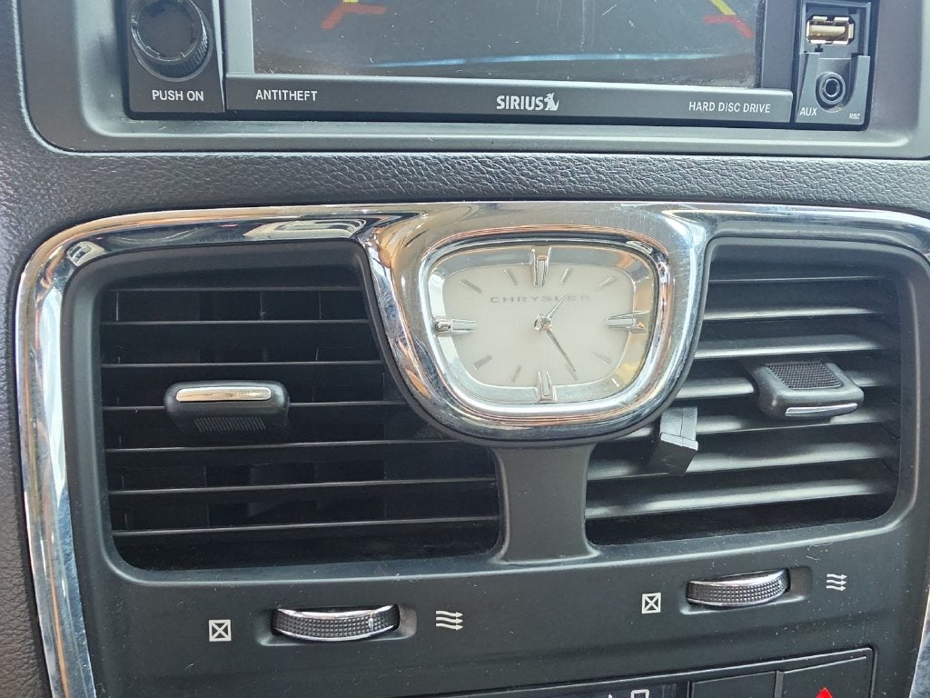 2016 Chrysler Town & Country Touring