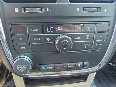2016 Chrysler Town & Country Touring