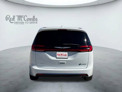 2022 Chrysler Pacifica Hybrid Touring L