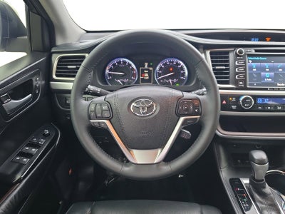 2016 Toyota Highlander Limited Platinum