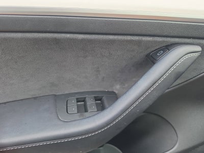 2023 Tesla Model 3 RWD