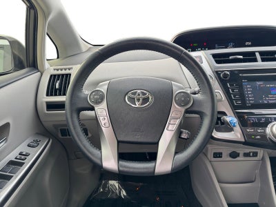 2017 Toyota Prius v Five