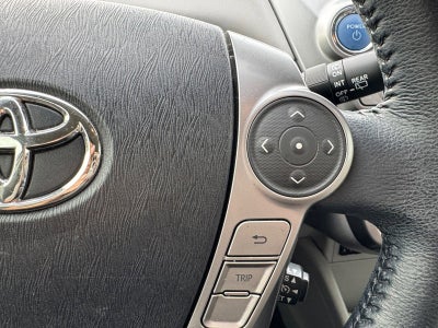 2017 Toyota Prius v Five