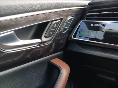 2022 Audi Q8 Premium Plus