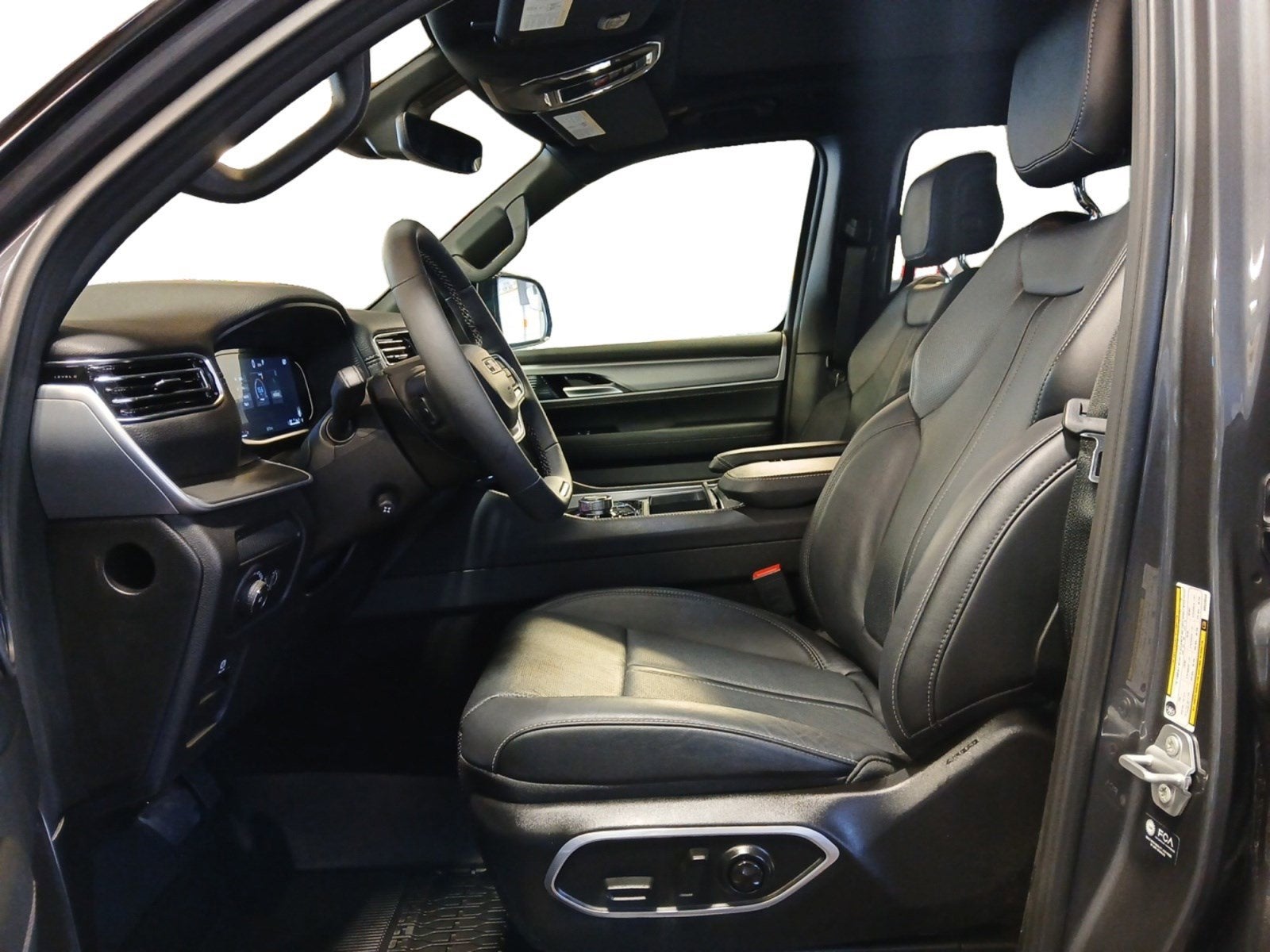 2025 Jeep Wagoneer Series II Overland