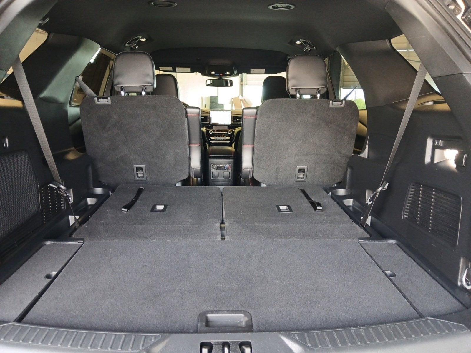 2024 Ford Explorer ST-Line
