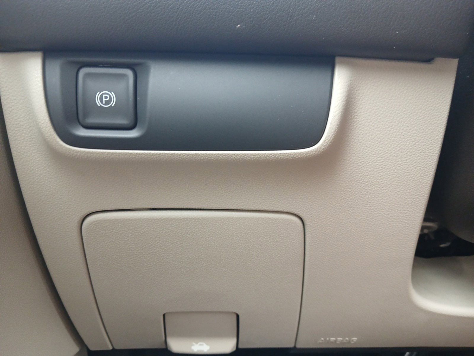 2019 Buick LaCrosse Essence W/ REAR VISION CAMERA