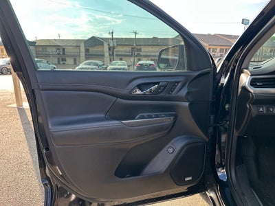 2022 GMC Acadia SLT