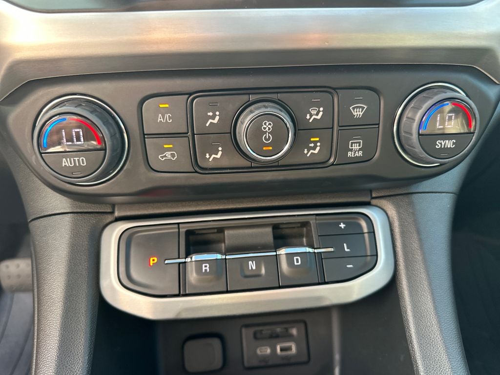 2022 GMC Acadia SLT
