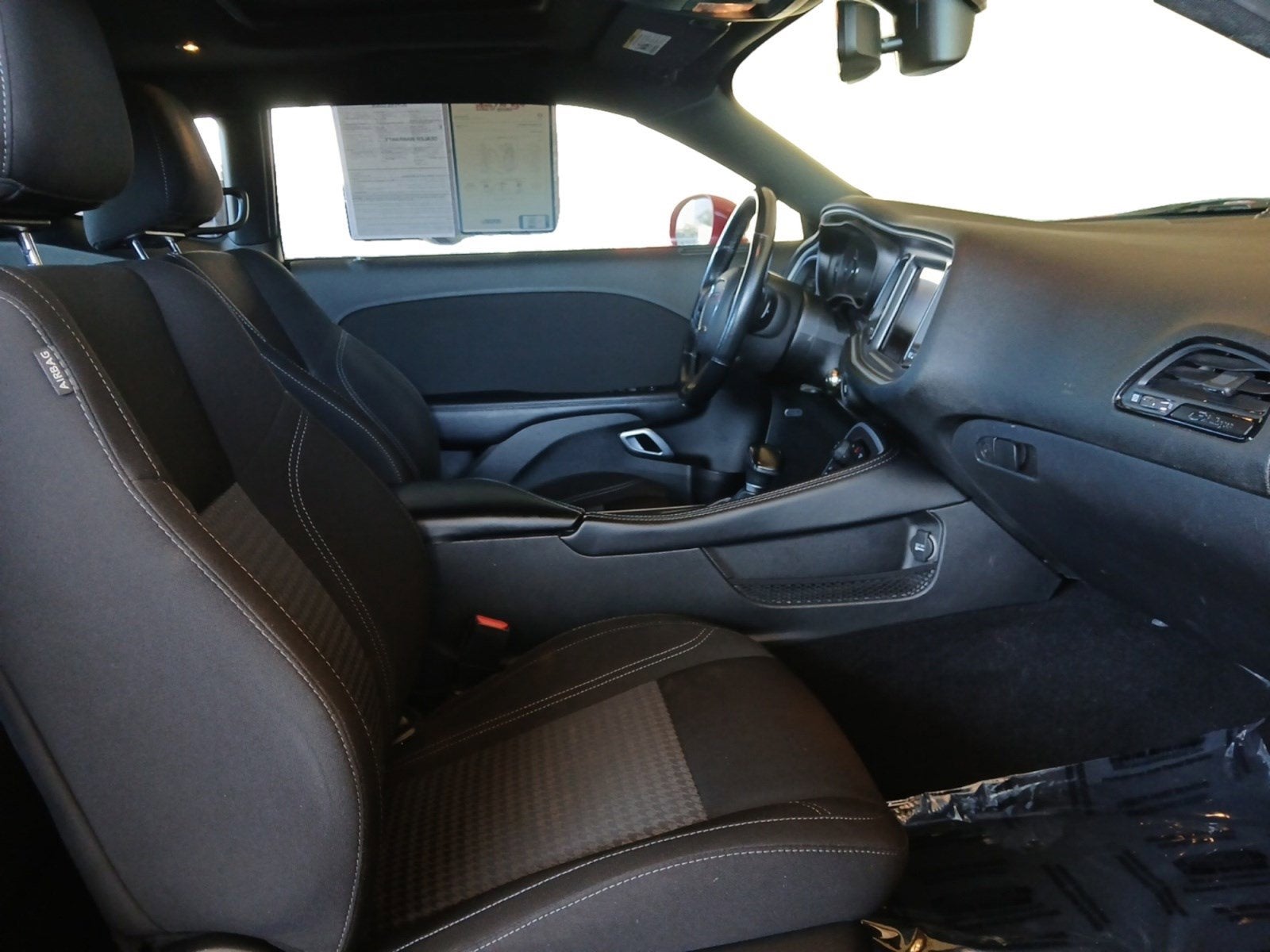 2022 Dodge Challenger SXT W/ APPLE CARPLAY & ANDROID AUTO